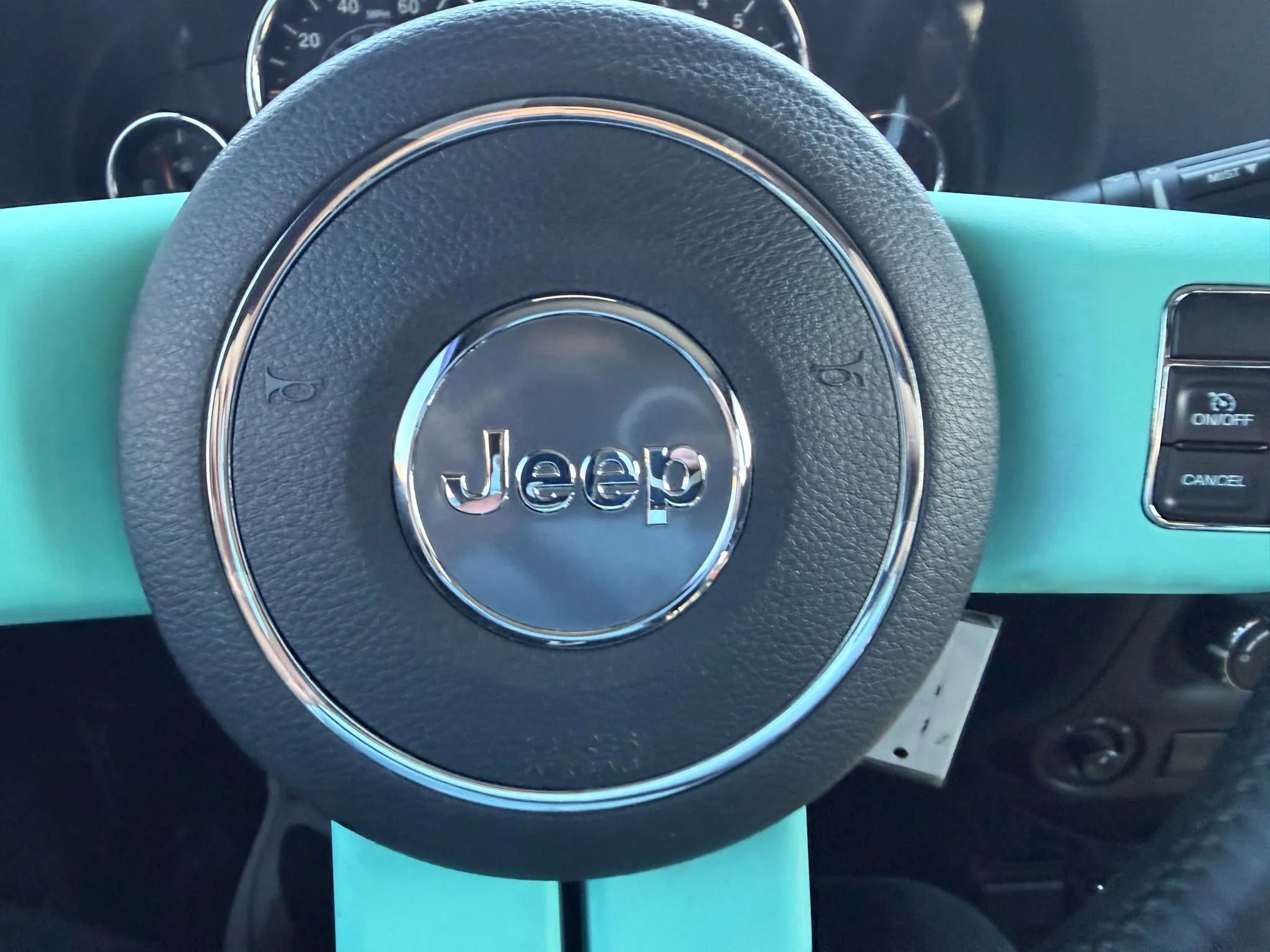 Used 2018 Jeep Wrangler Unlimited Sport S image 25