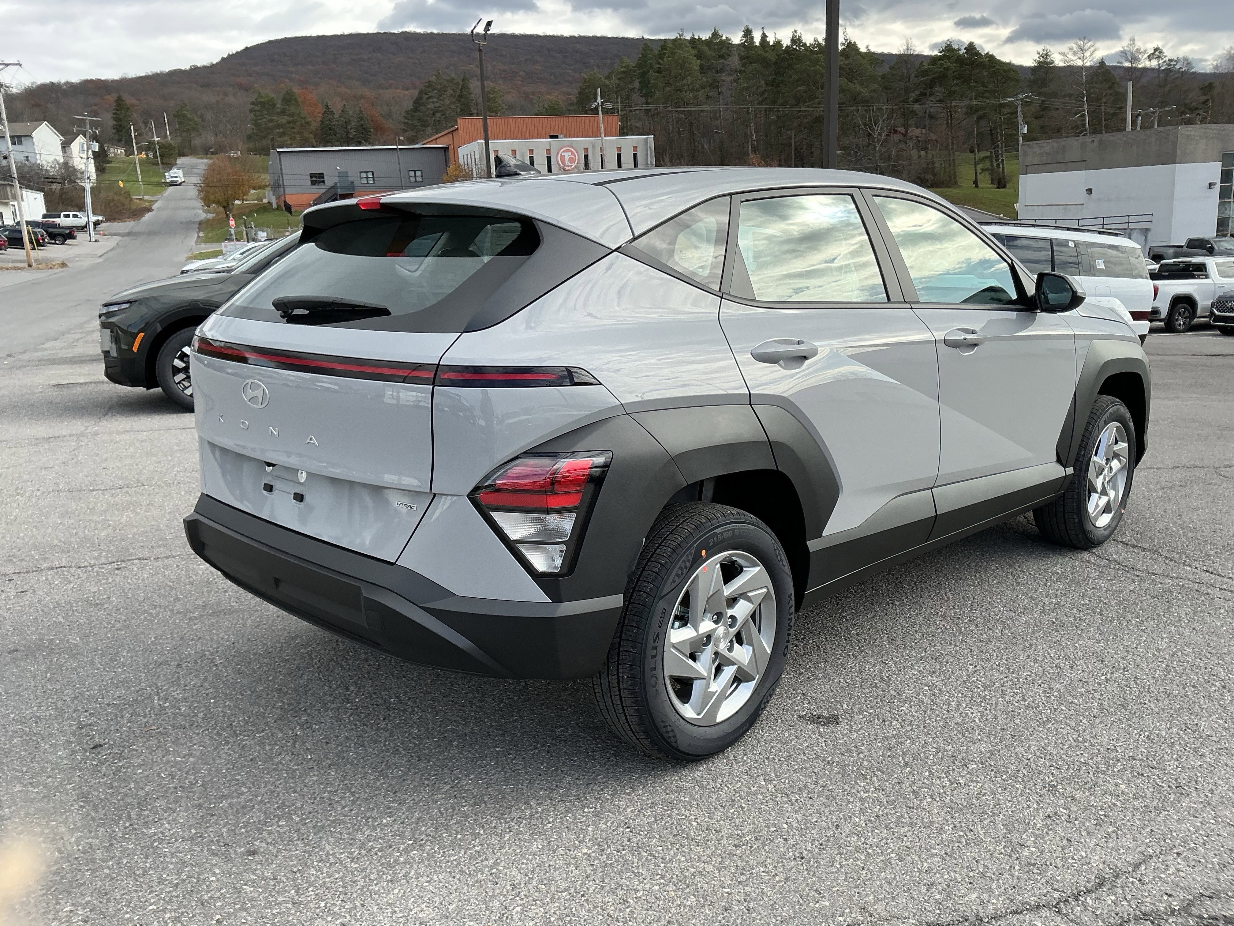 New 2026 Hyundai Kona SE video 3