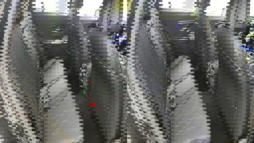 Used 2025 Mercedes-Benz GLC 63 AMG S image 23