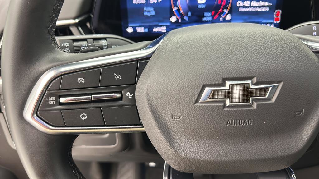 Used 2025 Chevrolet Suburban Z71 AWD/4WD image 18