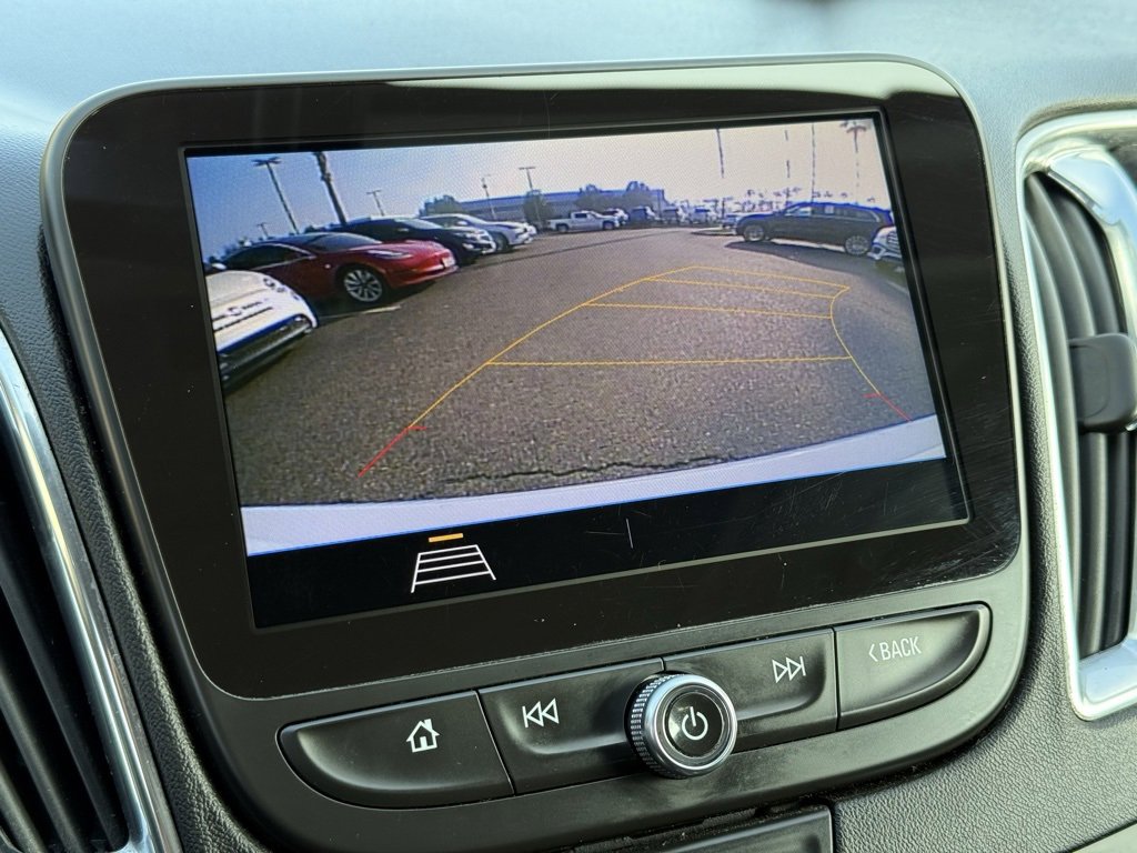 Used 2019 Chevrolet Malibu LT image 3