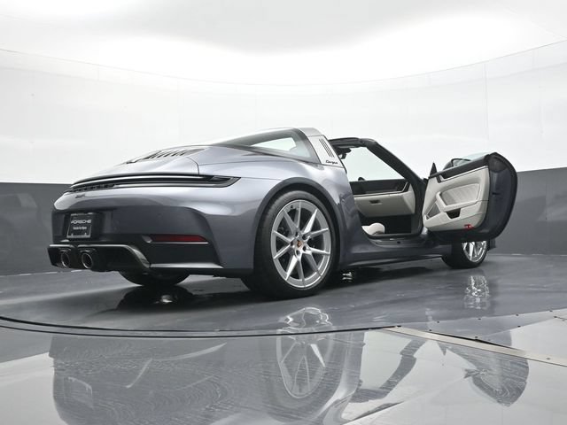 Certified 2026 Porsche 911 Targa 4 GTS AWD/4WD image 23