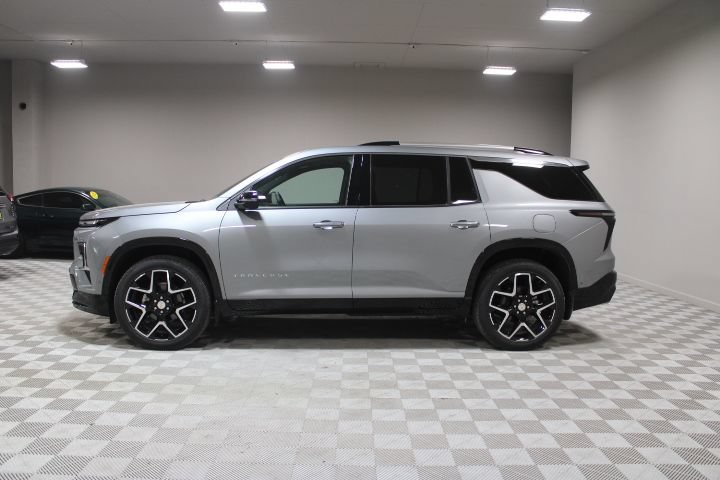 Used 2026 Chevrolet Traverse High Country w/ LPO, Floor Liner Package AWD/4WD image 6