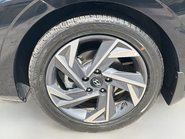 New 2026 Hyundai Elantra Limited image 33