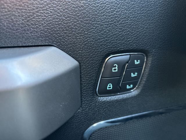 Used 2021 Ford F250 Lariat w/ Lariat Ultimate Package image 23