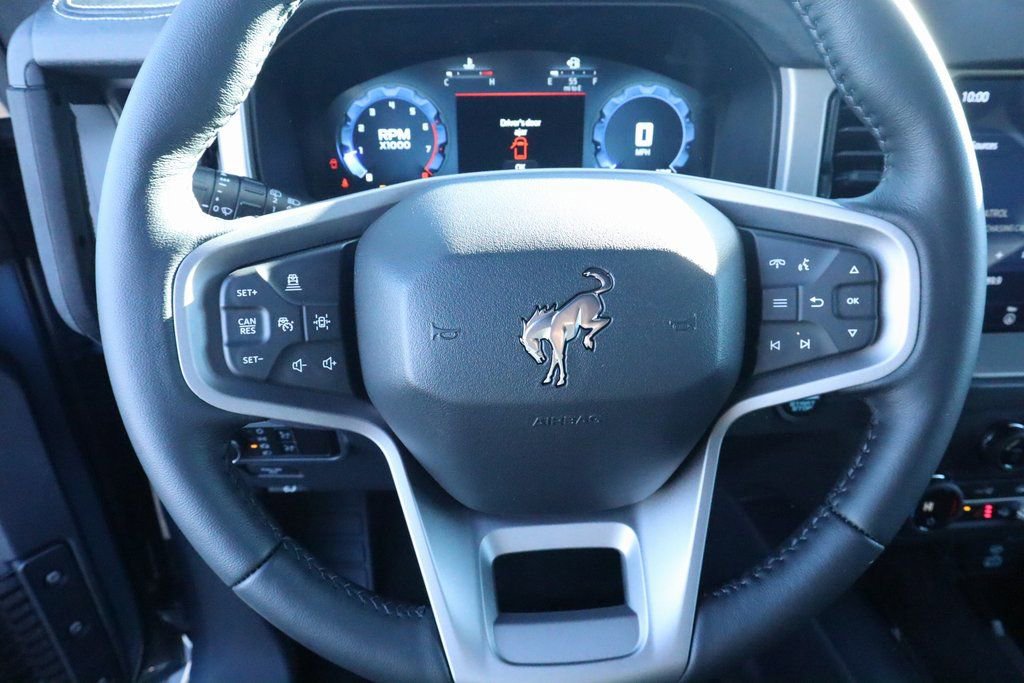 New 2025 Ford Bronco Outer Banks AWD/4WD image 2