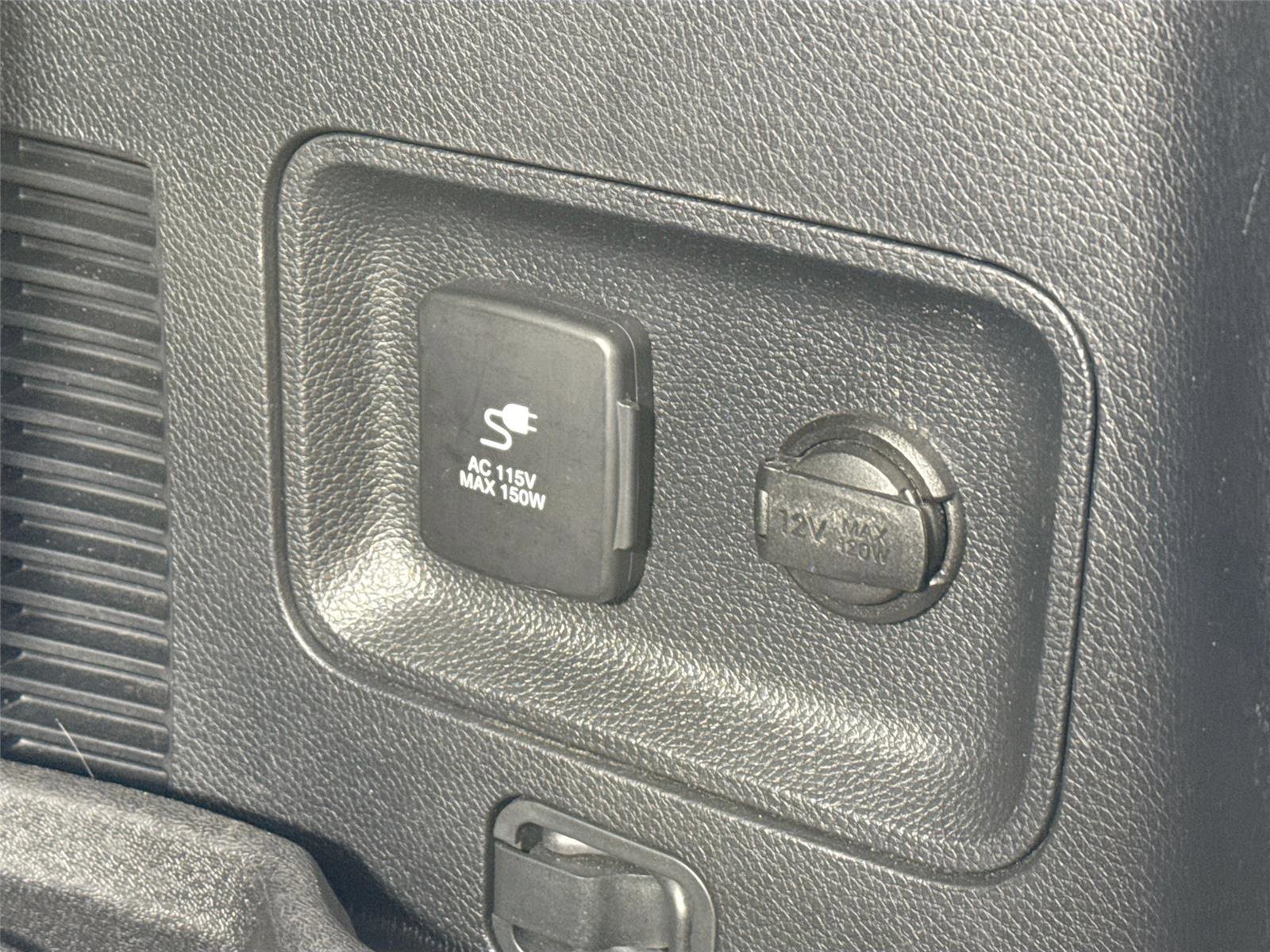 Used 2017 Hyundai Santa Fe SE image 45