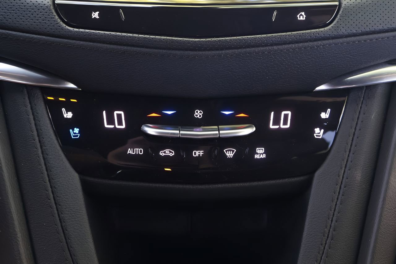 Used 2023 Cadillac XT5 Premium Luxury w/ Technology Package FWD image 26