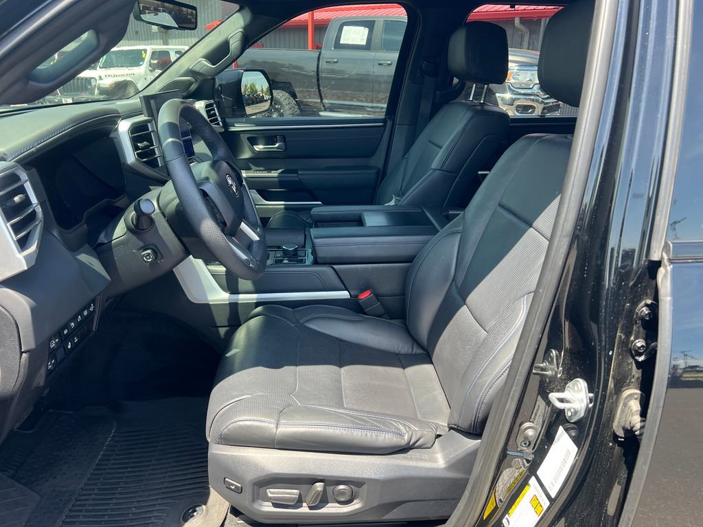Used 2024 Toyota Sequoia Platinum AWD/4WD image 20