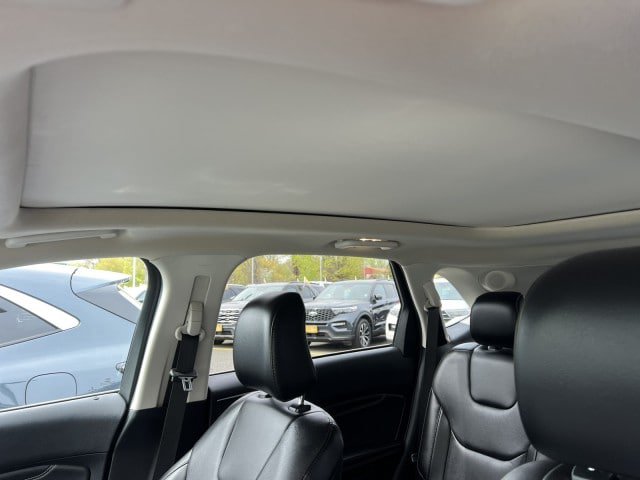 Certified 2022 Ford Edge Titanium AWD/4WD image 23