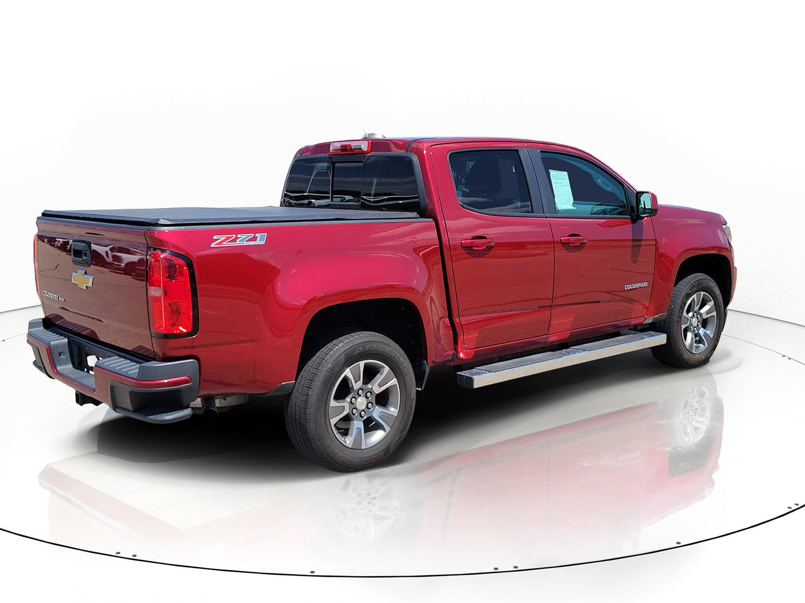 Used 2017 Chevrolet Colorado Z71 AWD/4WD image 3