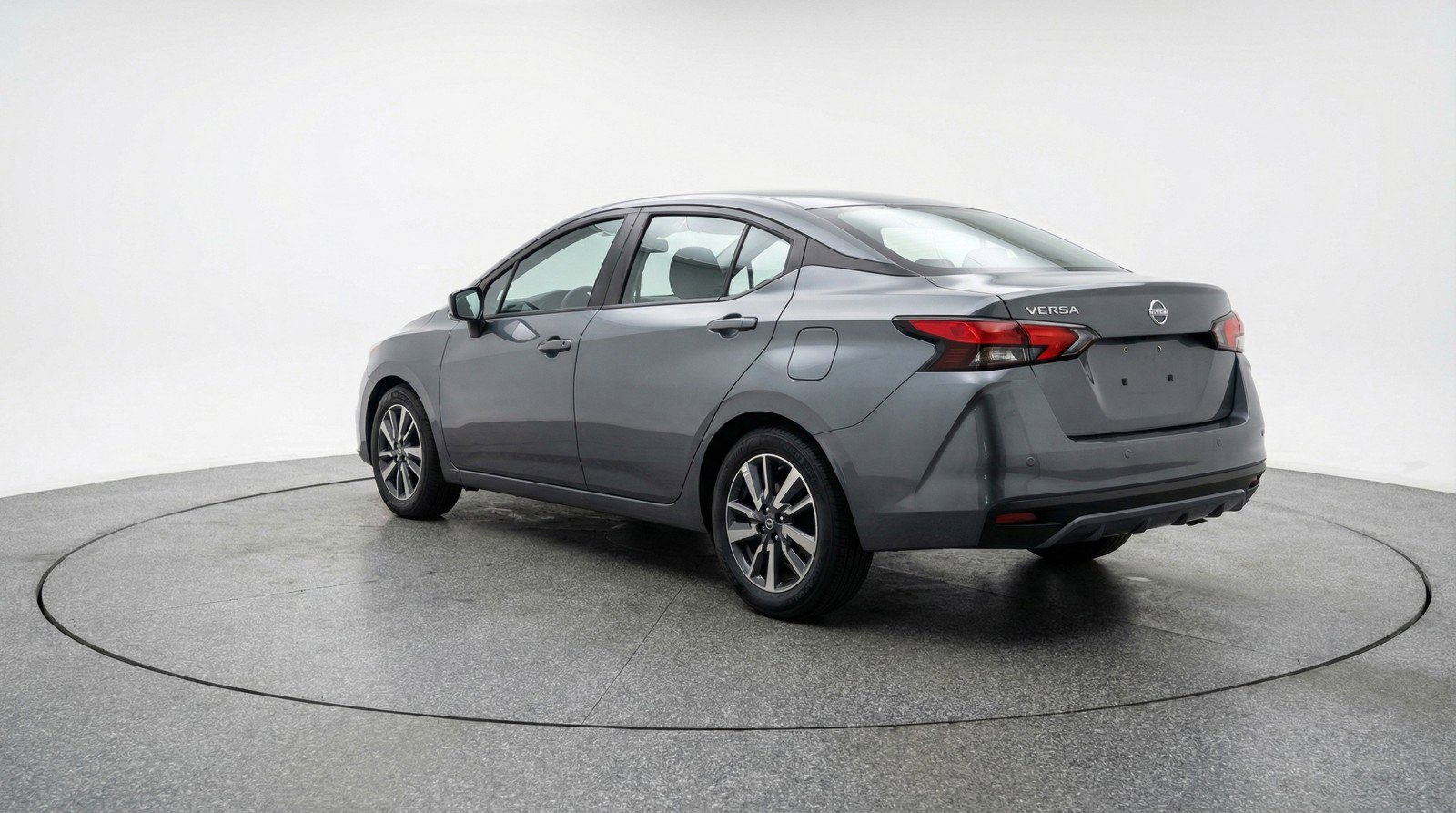 Used 2025 Nissan Versa SV image 6