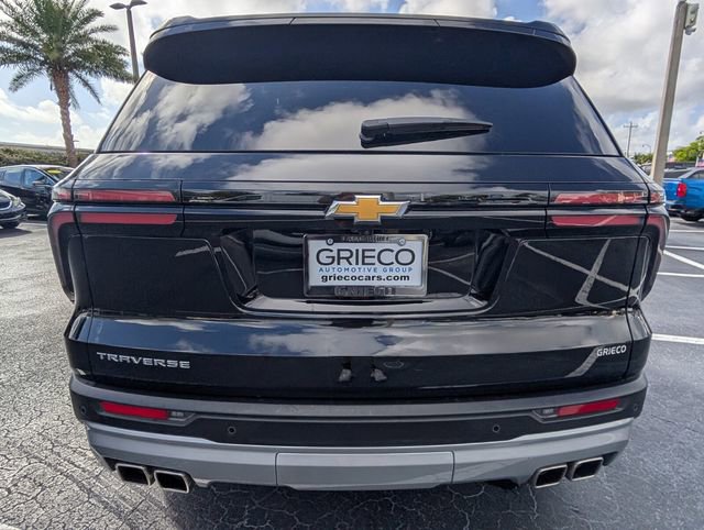 Used 2025 Chevrolet Traverse LT FWD image 15