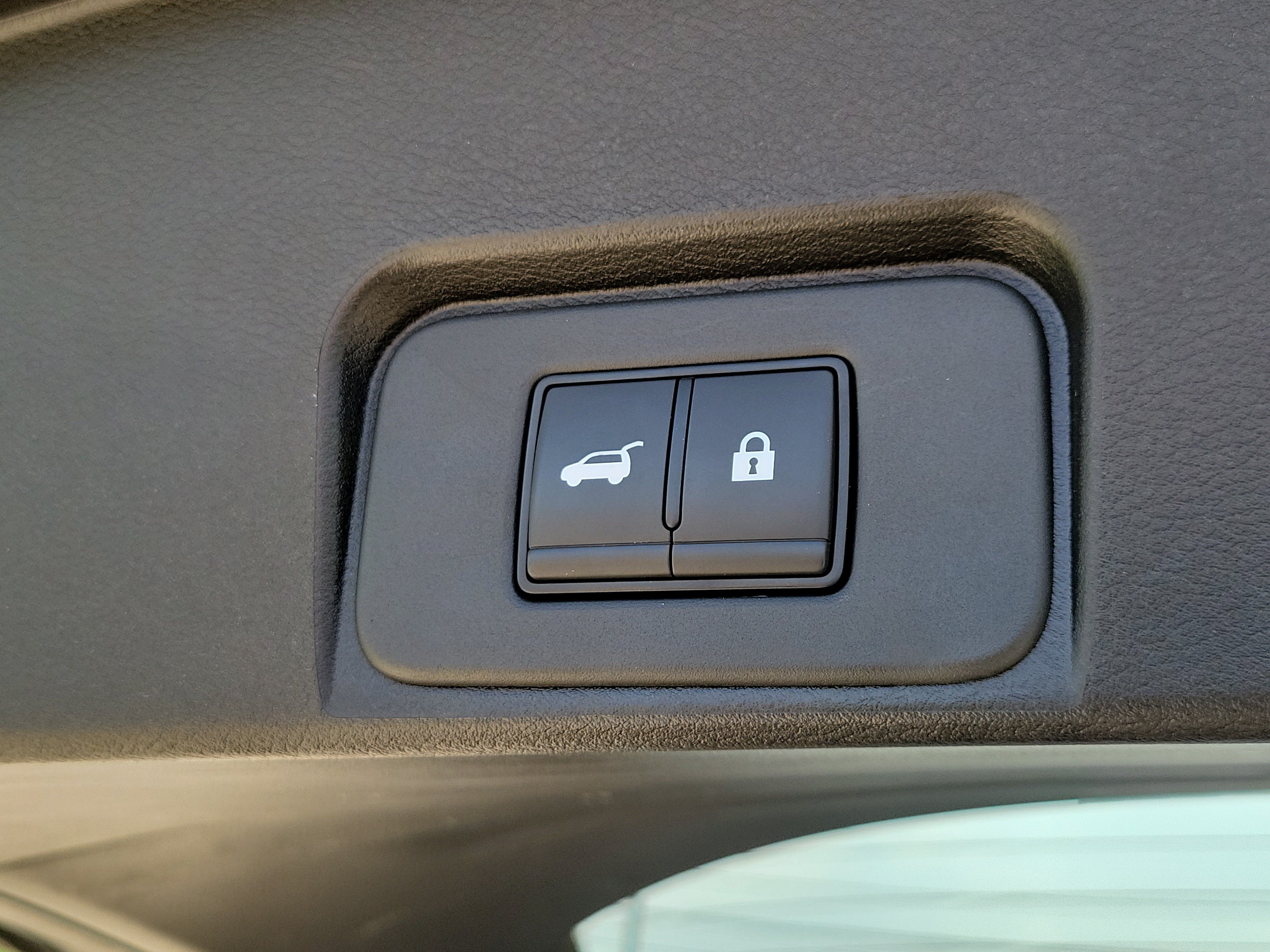 Used 2026 Nissan Rogue SL FWD image 35