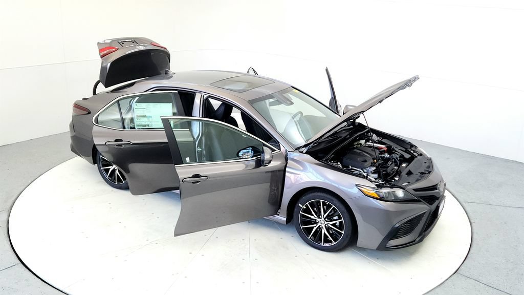 Certified 2024 Toyota Camry SE w/ Cold Weather Package AWD/4WD image 20