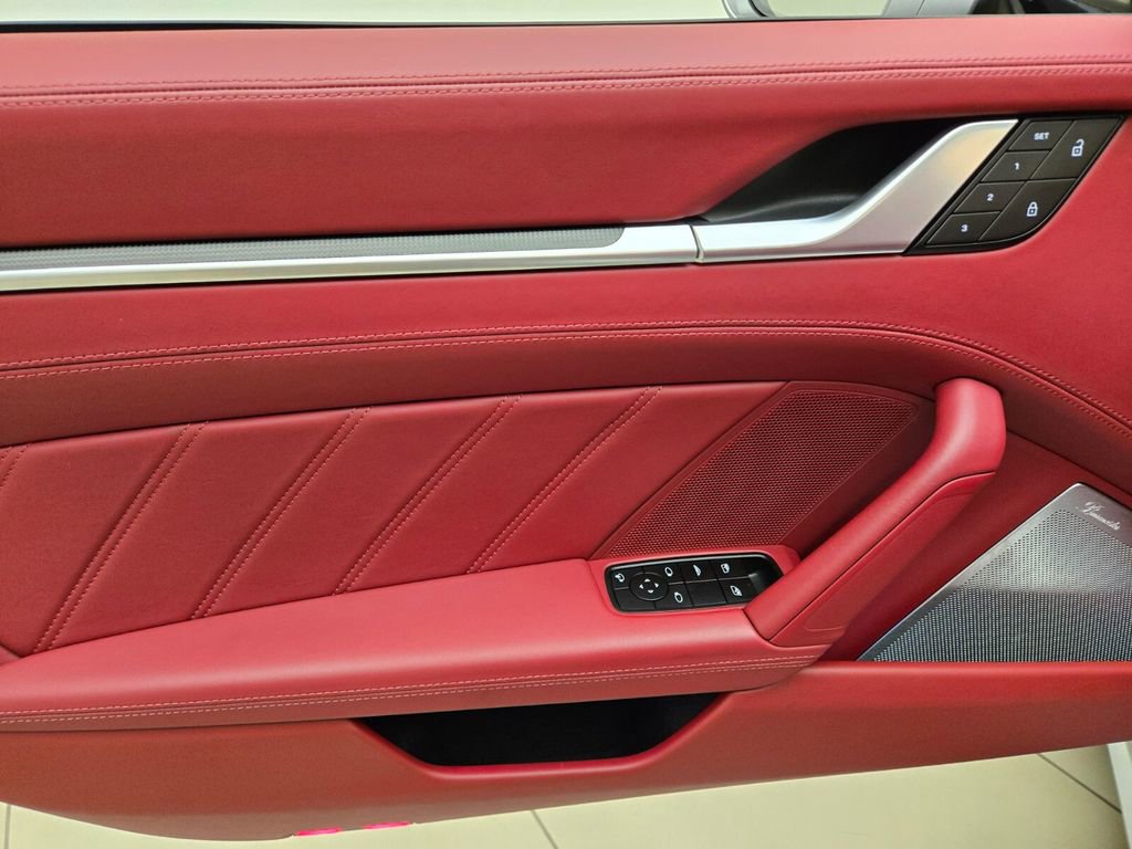 Used 2023 Porsche 911 Turbo S image 30