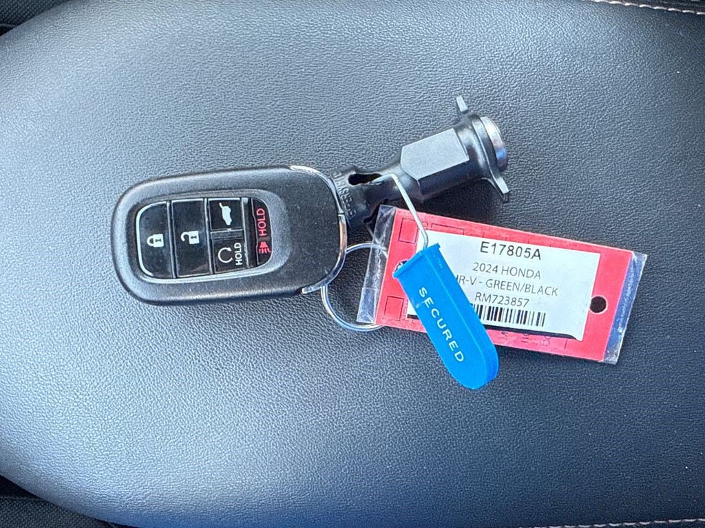 Used 2024 Honda HR-V Sport image 4