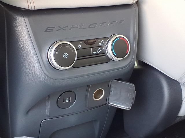 Used 2026 Ford Explorer Active w/ Active Comfort Package AWD/4WD image 17