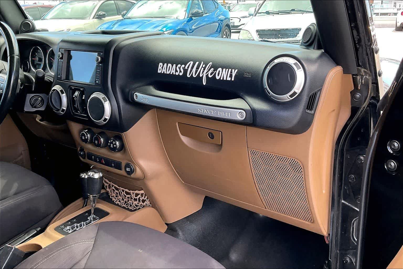Used 2013 Jeep Wrangler Unlimited Sahara w/ Connectivity Group AWD/4WD image 23