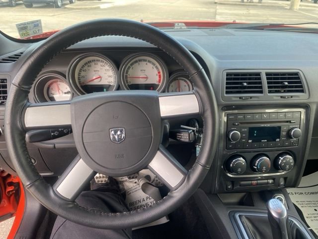 Used 2009 Dodge Challenger R/T RWD image 15