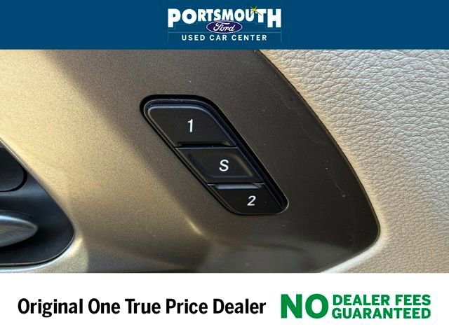 Used 2023 Chrysler Pacifica Touring-L image 21