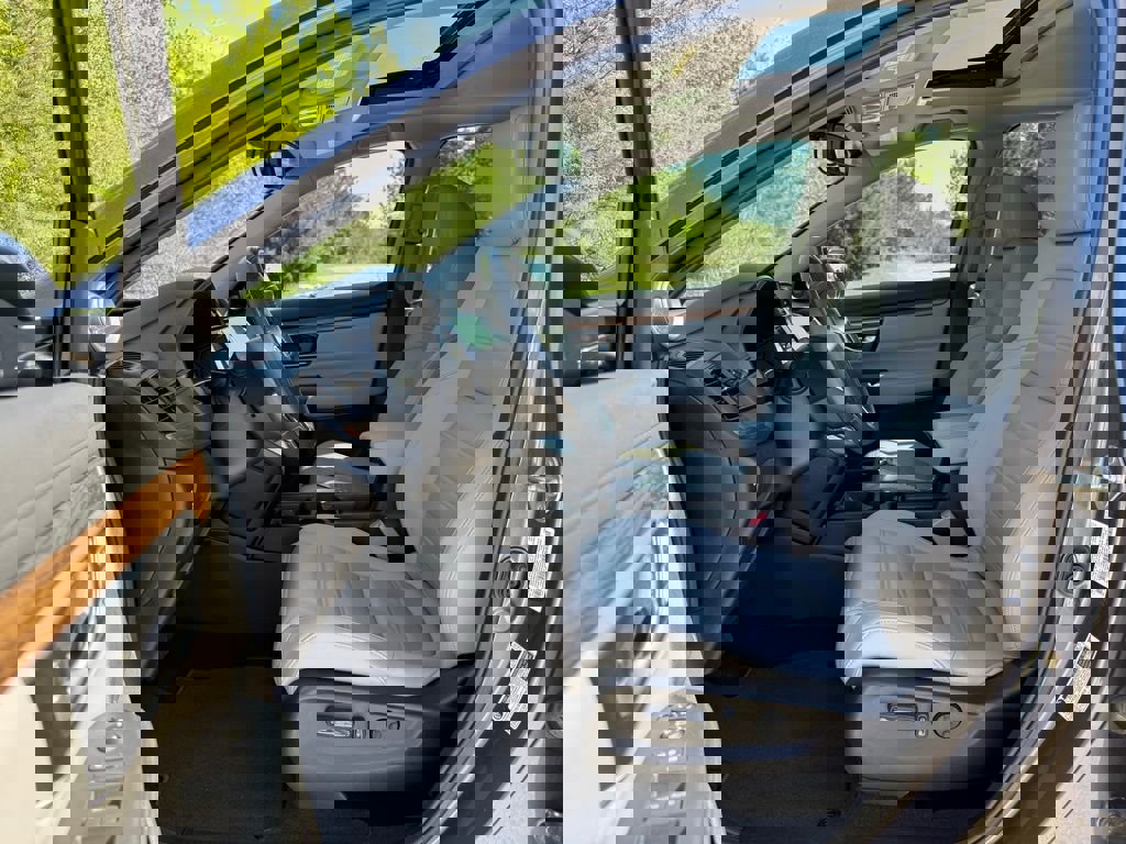 Used 2019 Honda CR-V Touring image 25