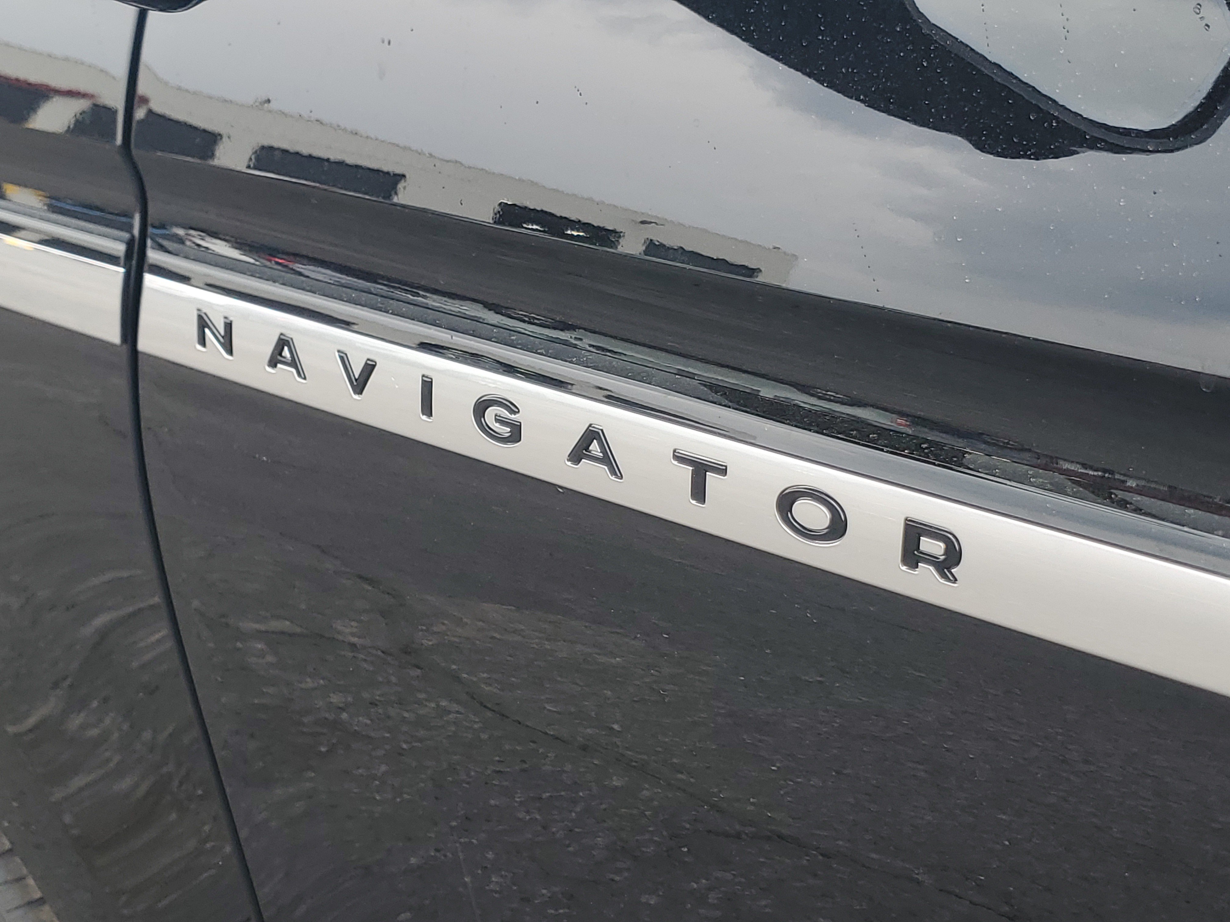 New 2026 Lincoln Navigator Reserve AWD/4WD image 7