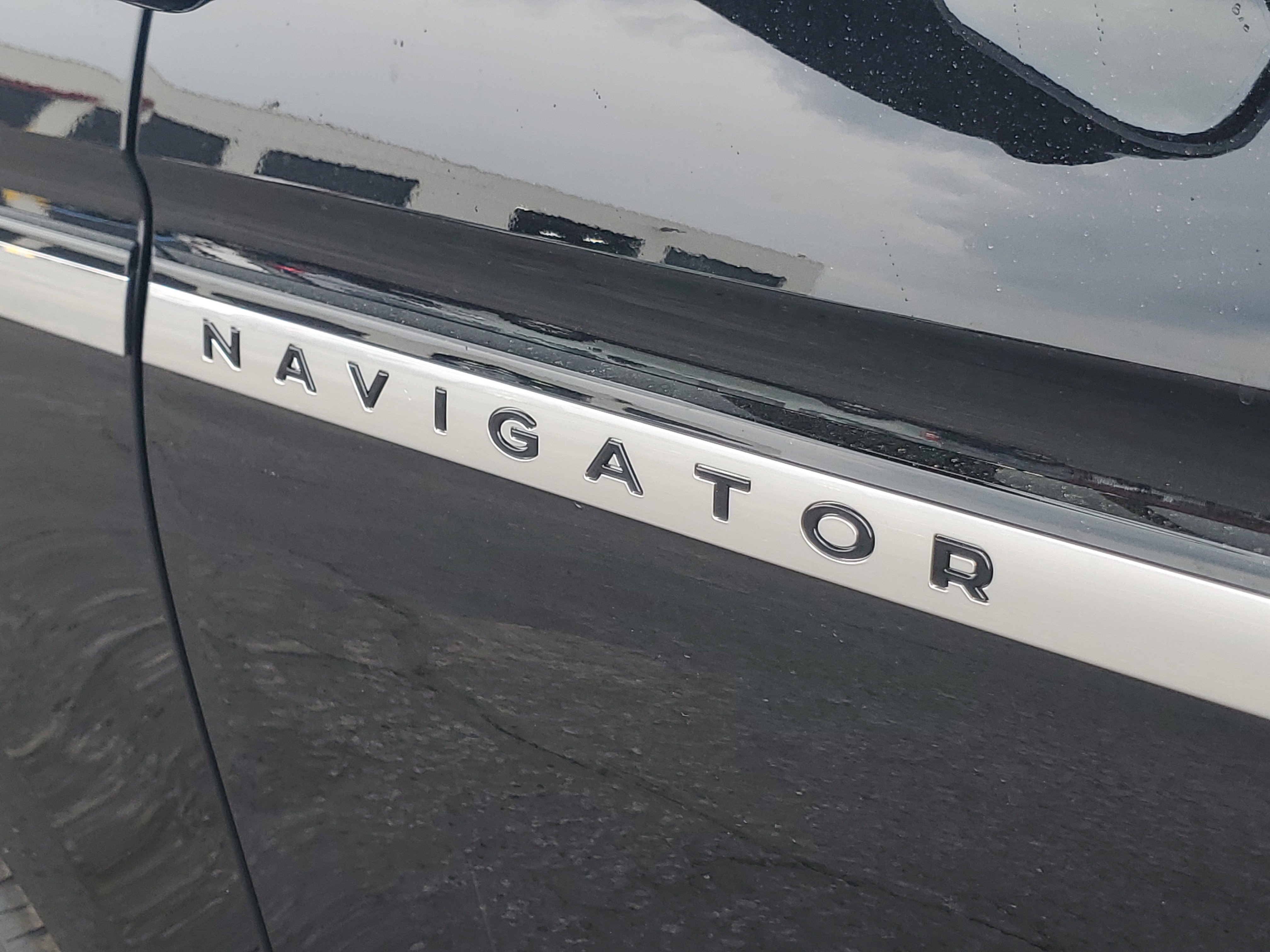 New 2026 Lincoln Navigator Reserve image 7