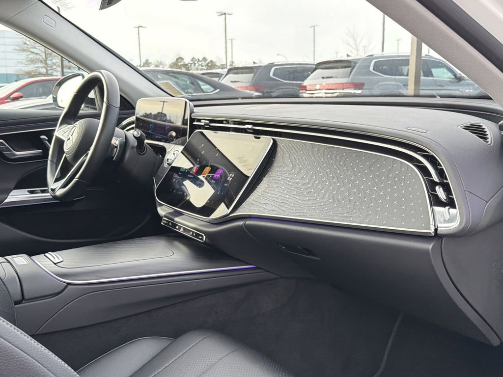Certified 2025 Mercedes-Benz E 350 4MATIC Sedan image 21