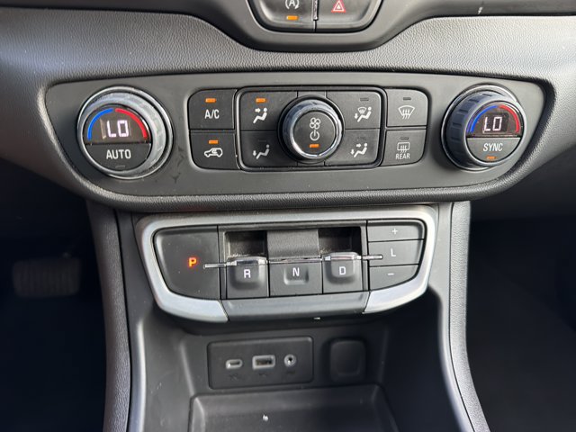 Used 2024 GMC Terrain SLE w/ Driver Convenience Package AWD/4WD image 22