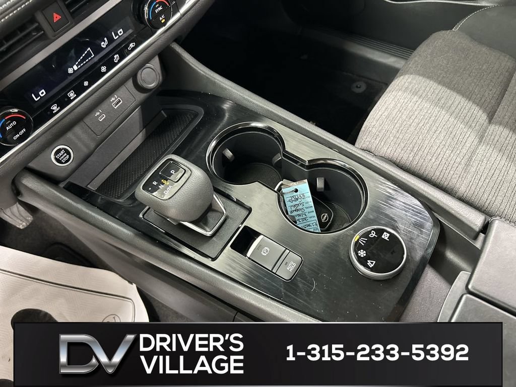 Used 2023 Nissan Rogue SV AWD/4WD image 17