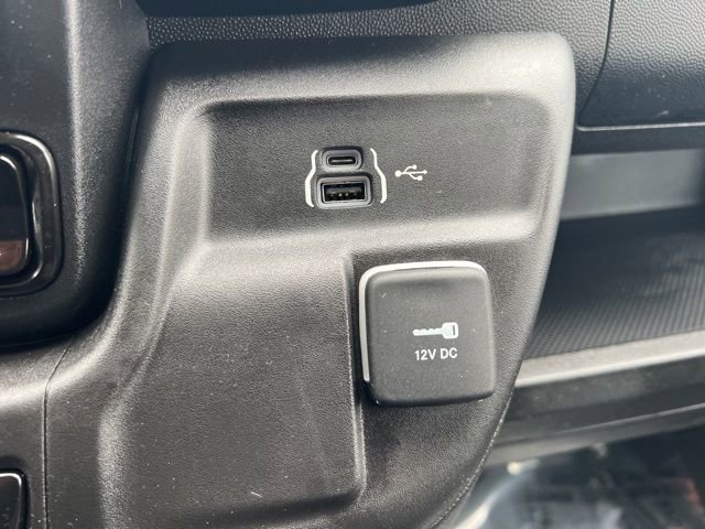 Used 2024 RAM ProMaster 2500 w/ Convenience Group image 15
