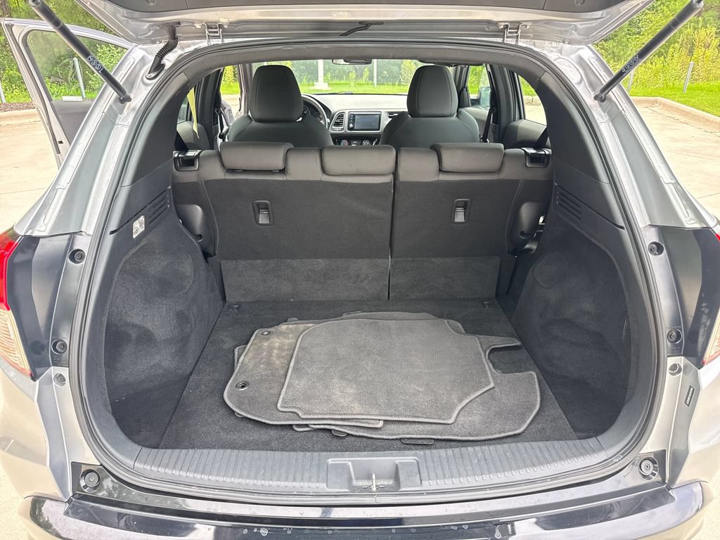 Used 2020 Honda HR-V Sport image 32