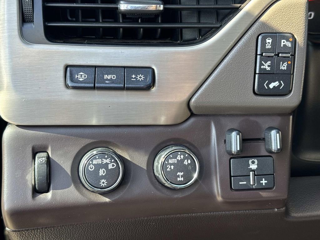 Used 2015 GMC Yukon XL Denali w/ Premium Package image 23