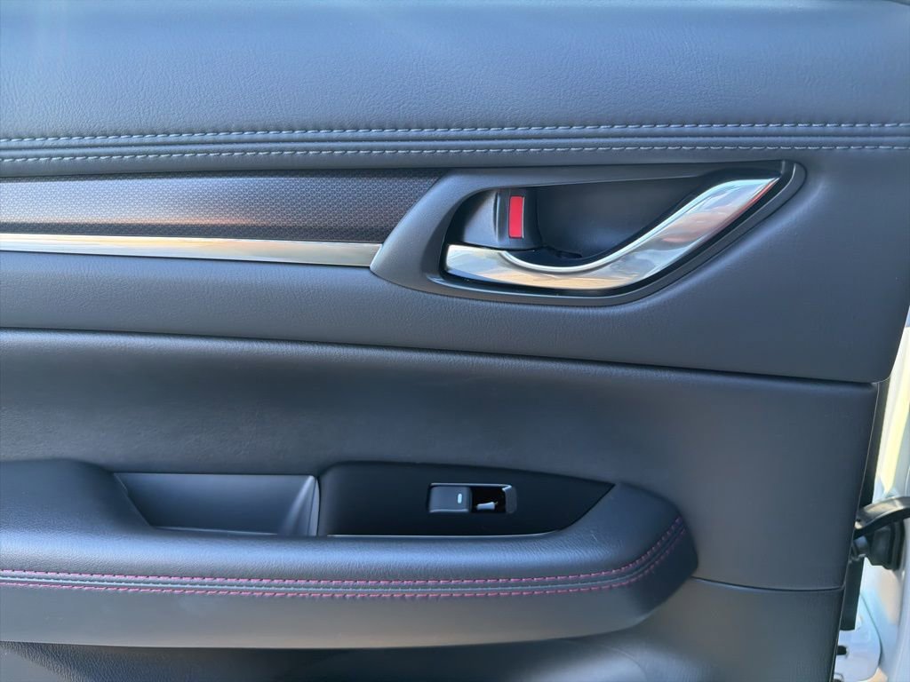 New 2025 MAZDA CX-5 Carbon Edition image 23