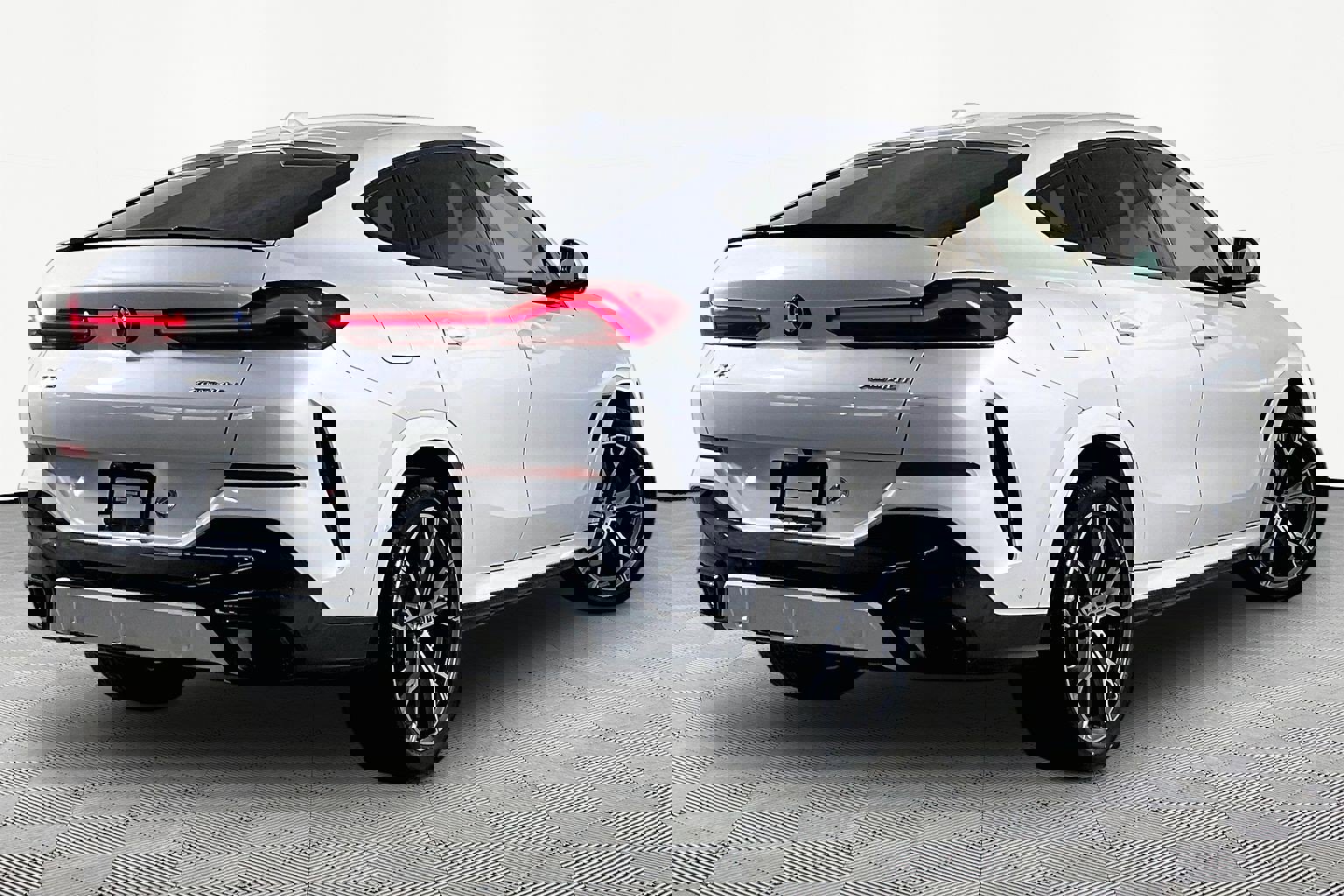 Certified 2024 BMW X6 xDrive40i w/ Executive Package image 8