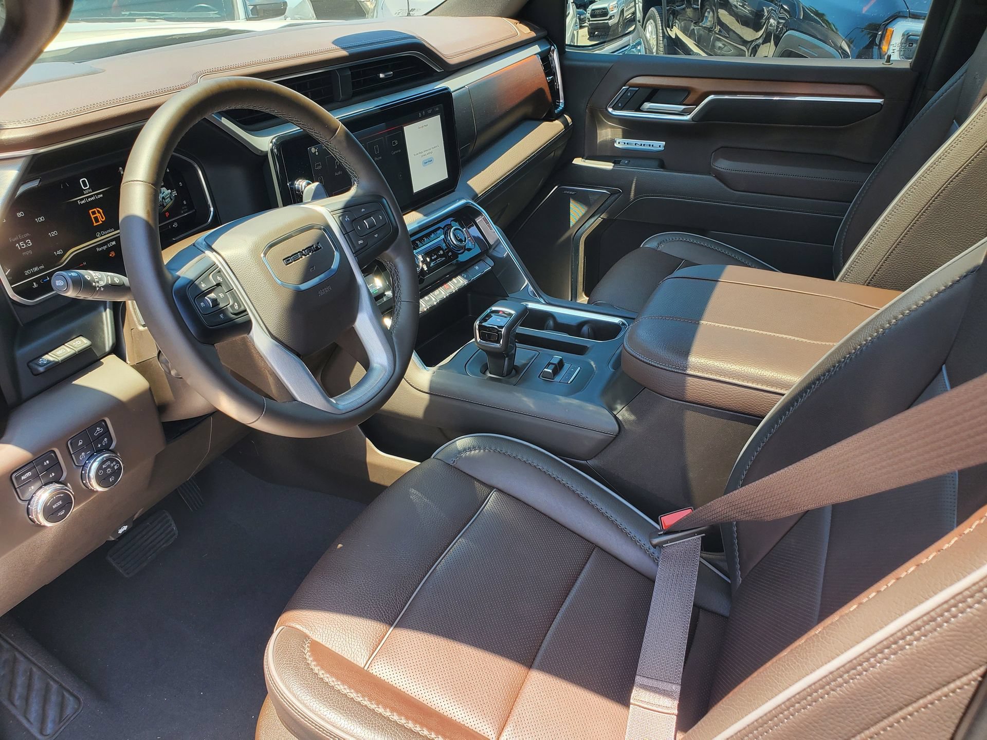 Used 2023 GMC Sierra 1500 Denali w/ Denali Reserve Package AWD/4WD image 19