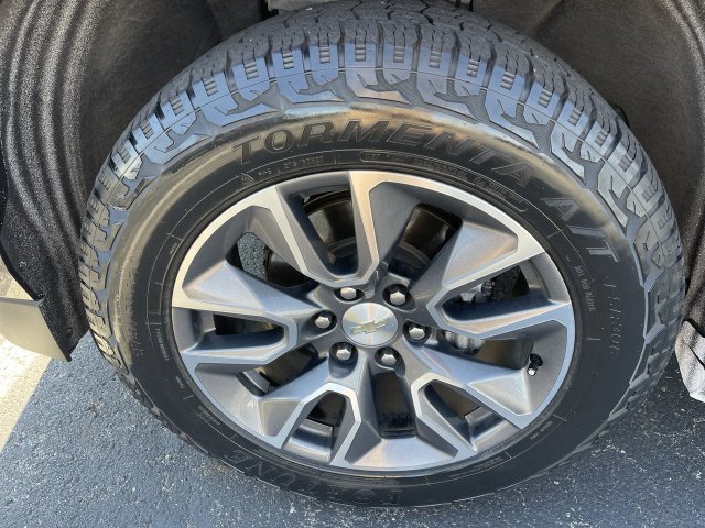 Used 2021 Chevrolet Suburban LS AWD/4WD image 10