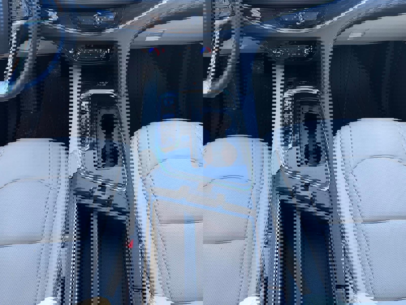 Used 2024 Buick Enclave Essence w/ Technology Package image 12