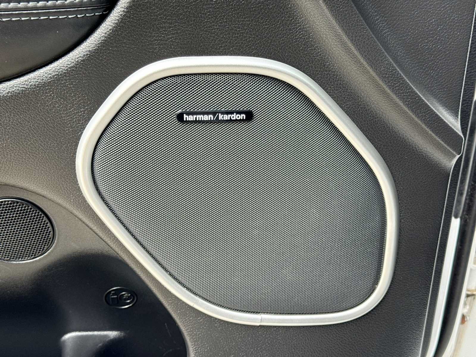 Used 2018 Jeep Grand Cherokee SRT AWD/4WD image 31