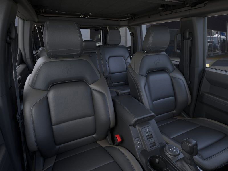 New 2025 Ford Bronco Outer Banks image 11