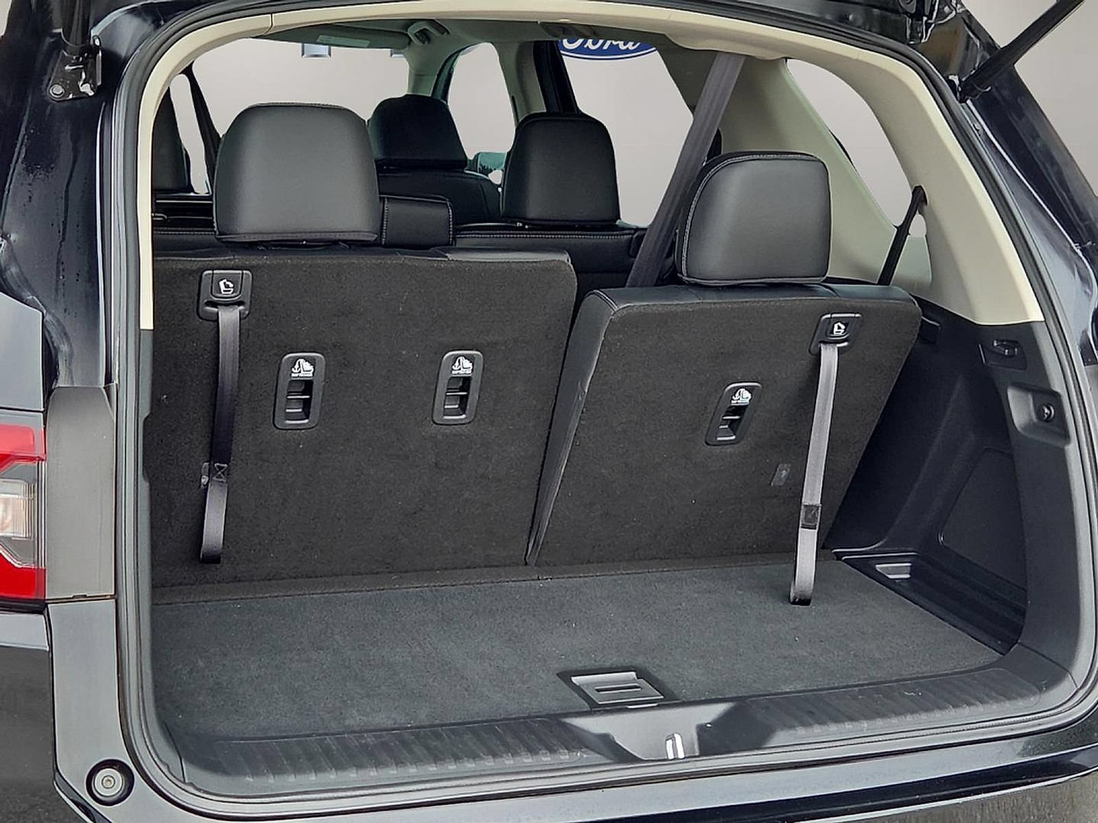 Used 2025 Honda Pilot EX-L image 8