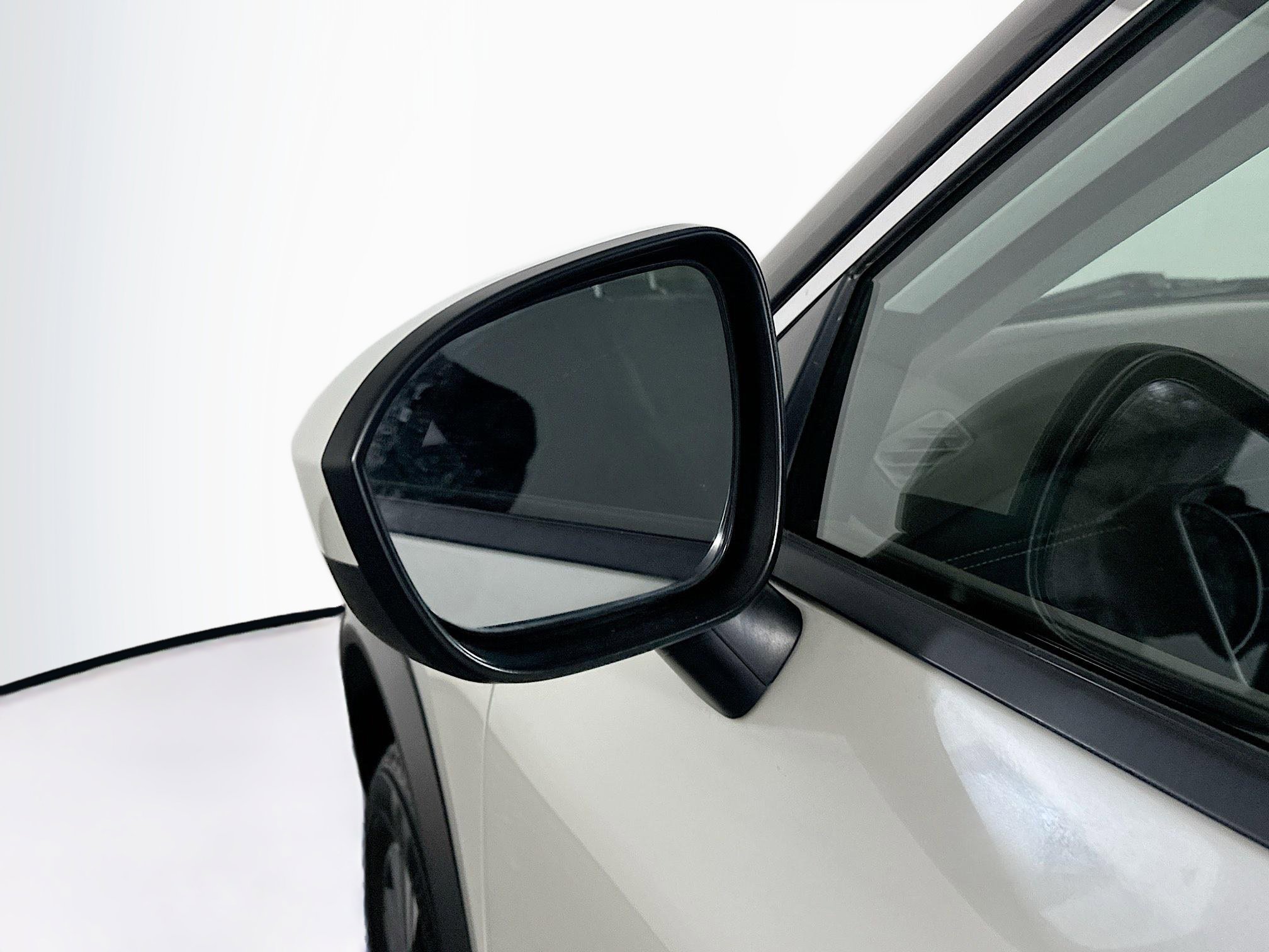 Used 2023 Nissan Rogue SV FWD image 16