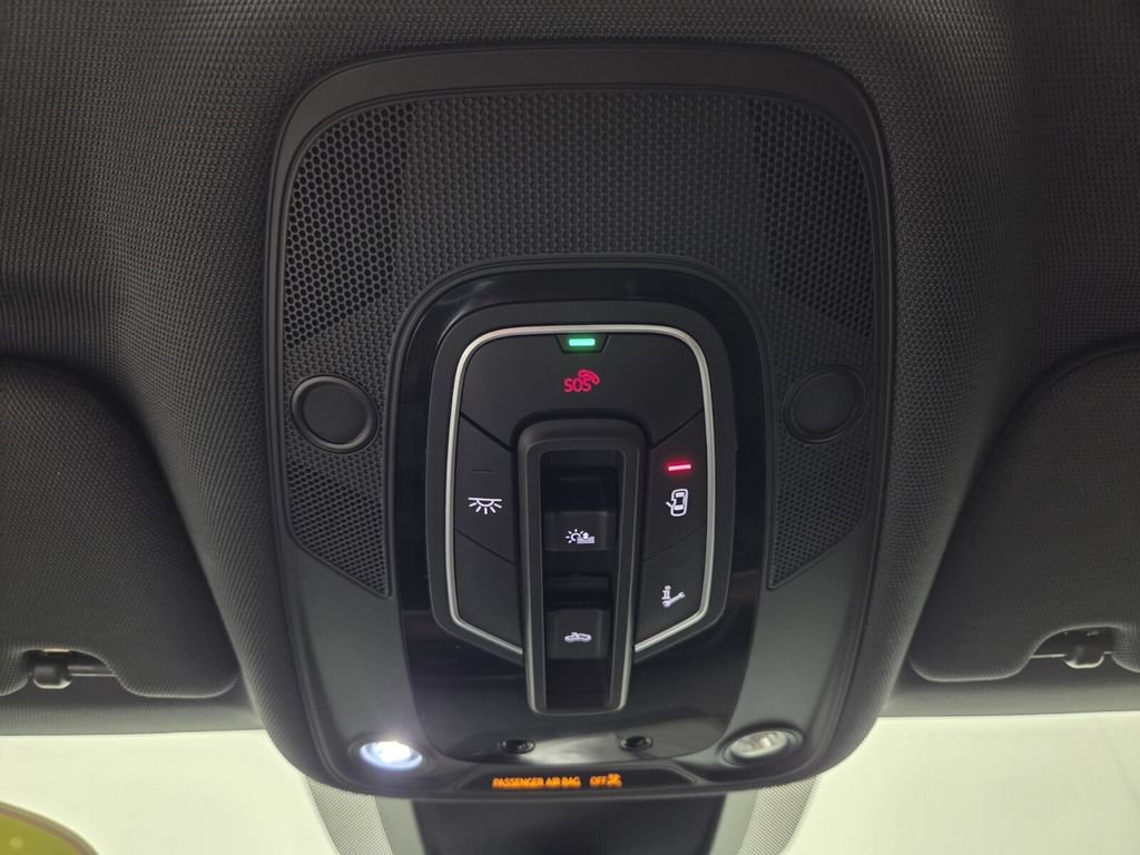 Used 2022 Audi e-tron Premium AWD/4WD image 13