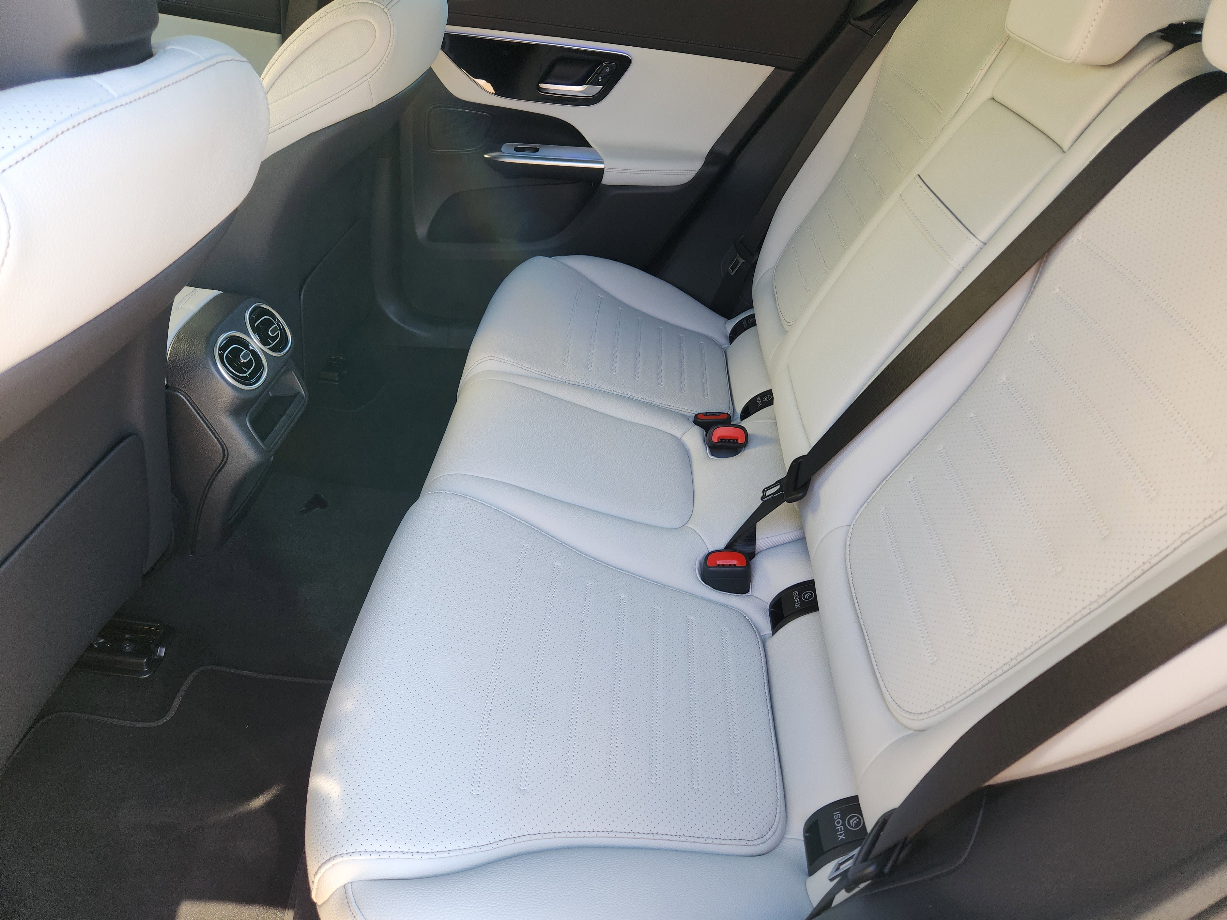 New 2026 Mercedes-Benz GLC 300 4MATIC image 30