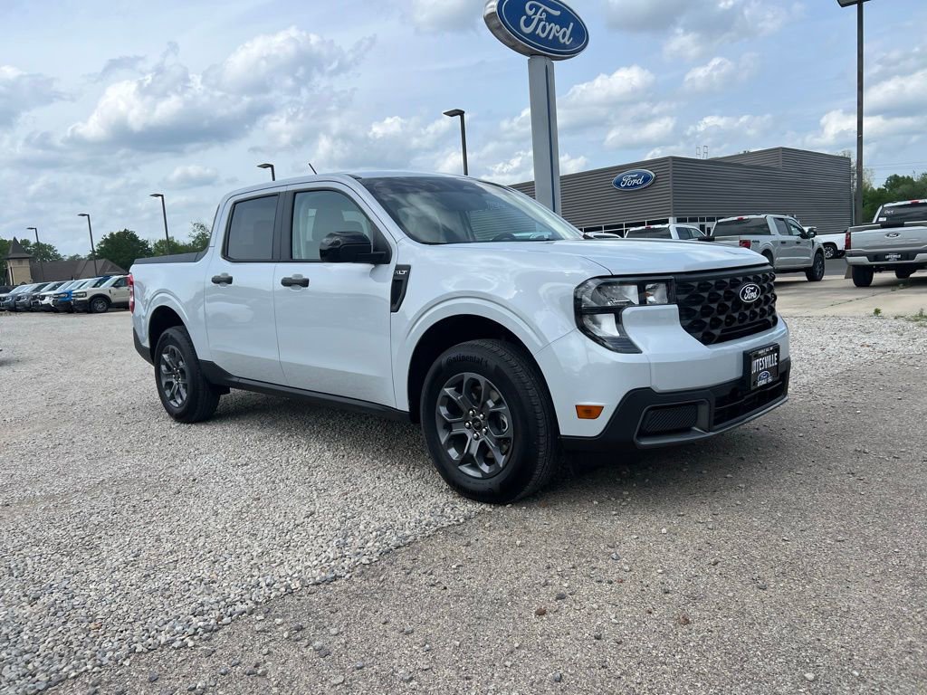 Used 2025 Ford Maverick XLT w/ XLT Luxury Package AWD/4WD image 2