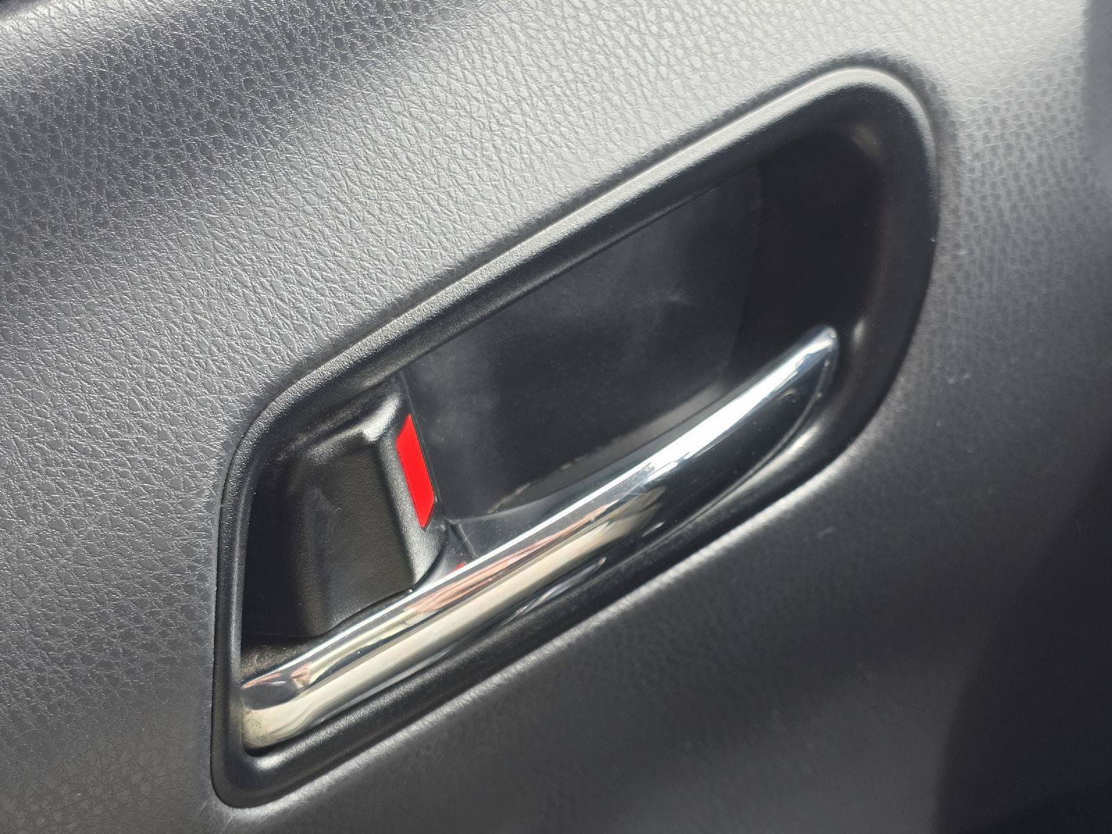 Used 2019 Toyota Prius LE FWD image 10