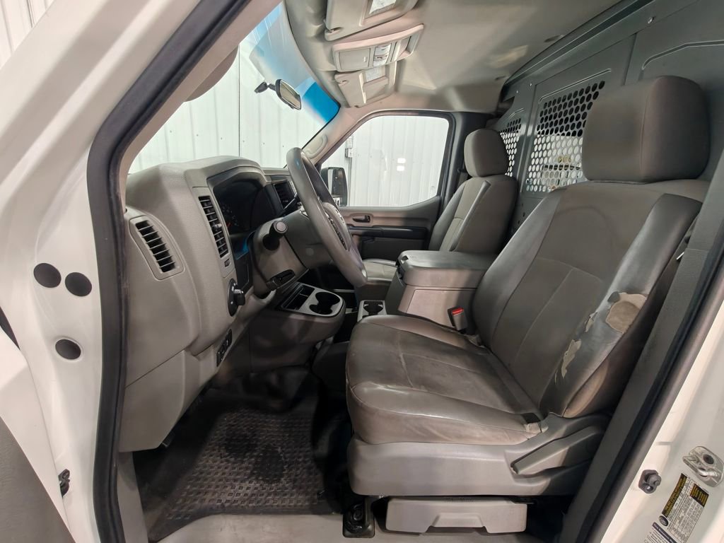 Used 2020 Nissan NV 2500 SV image 32