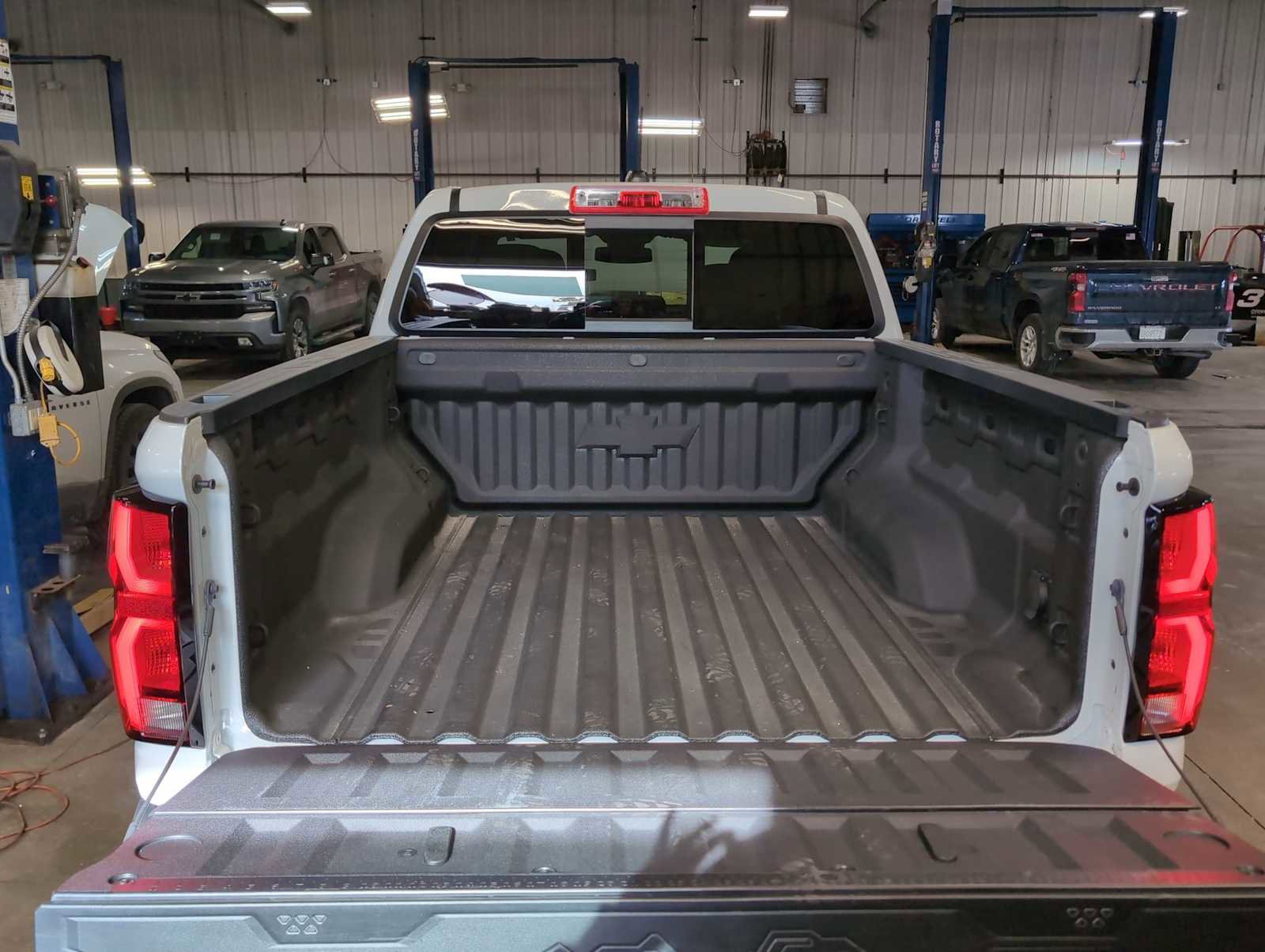 Used 2025 Chevrolet Colorado Z71 w/ Technology Package image 26