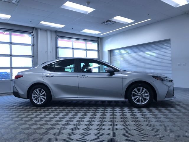 Used 2026 Toyota Camry LE FWD image 35